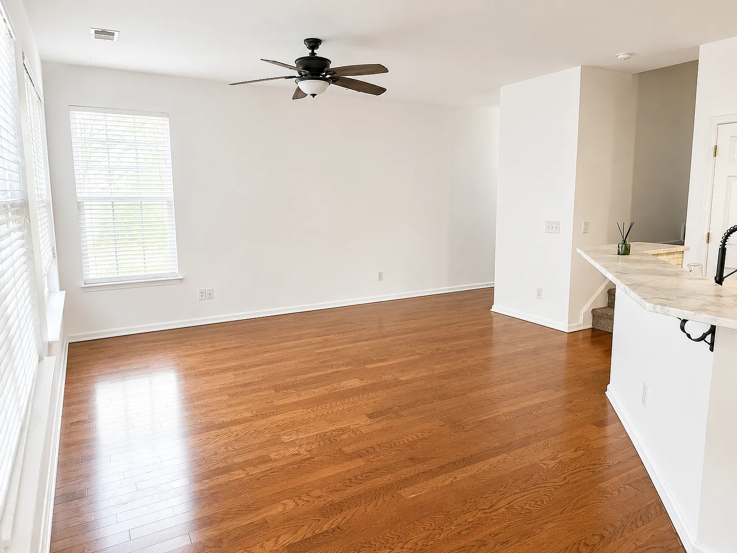 4 bed, 1858 sqft, $3,500 — Photo 4
