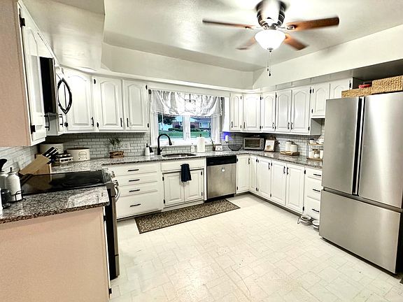 5th image of 1432 River Dr