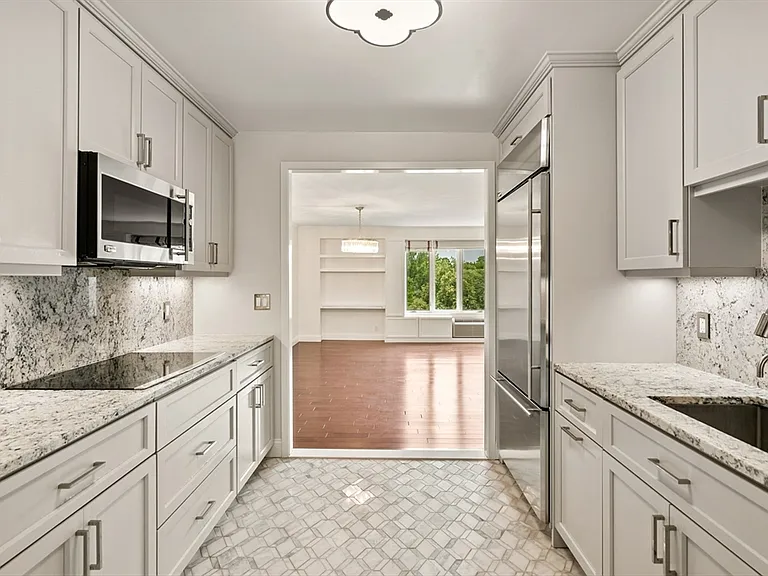 19 Chauncy St #4B — Photo 11