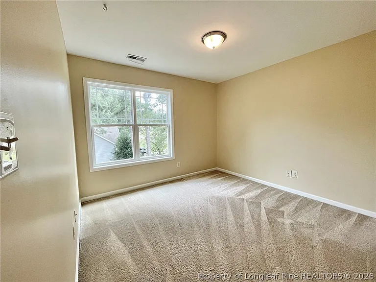 675 Omaha Dr — Photo 32