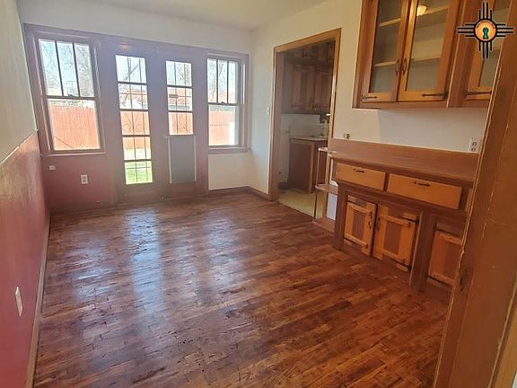 4th image of 520 N Ash St