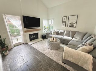 117 E Wilson St APT B, Costa Mesa, CA 92627