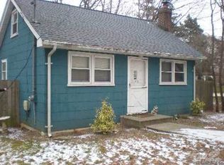 155 Kings Park Rd, Commack, NY 11725