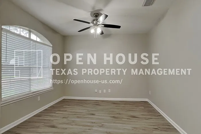 21643 Bay Palms Dr — Photo 4