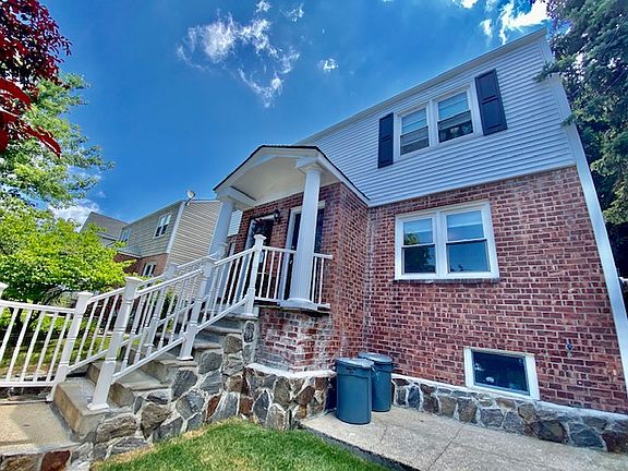 5th image of 18 Oak Ave #1