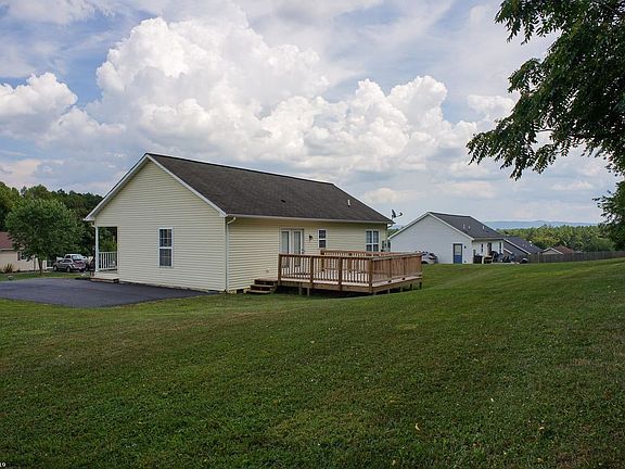 4th image of 5649 Pine Grove Dr