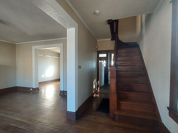 3rd image of 9 Wyoming St