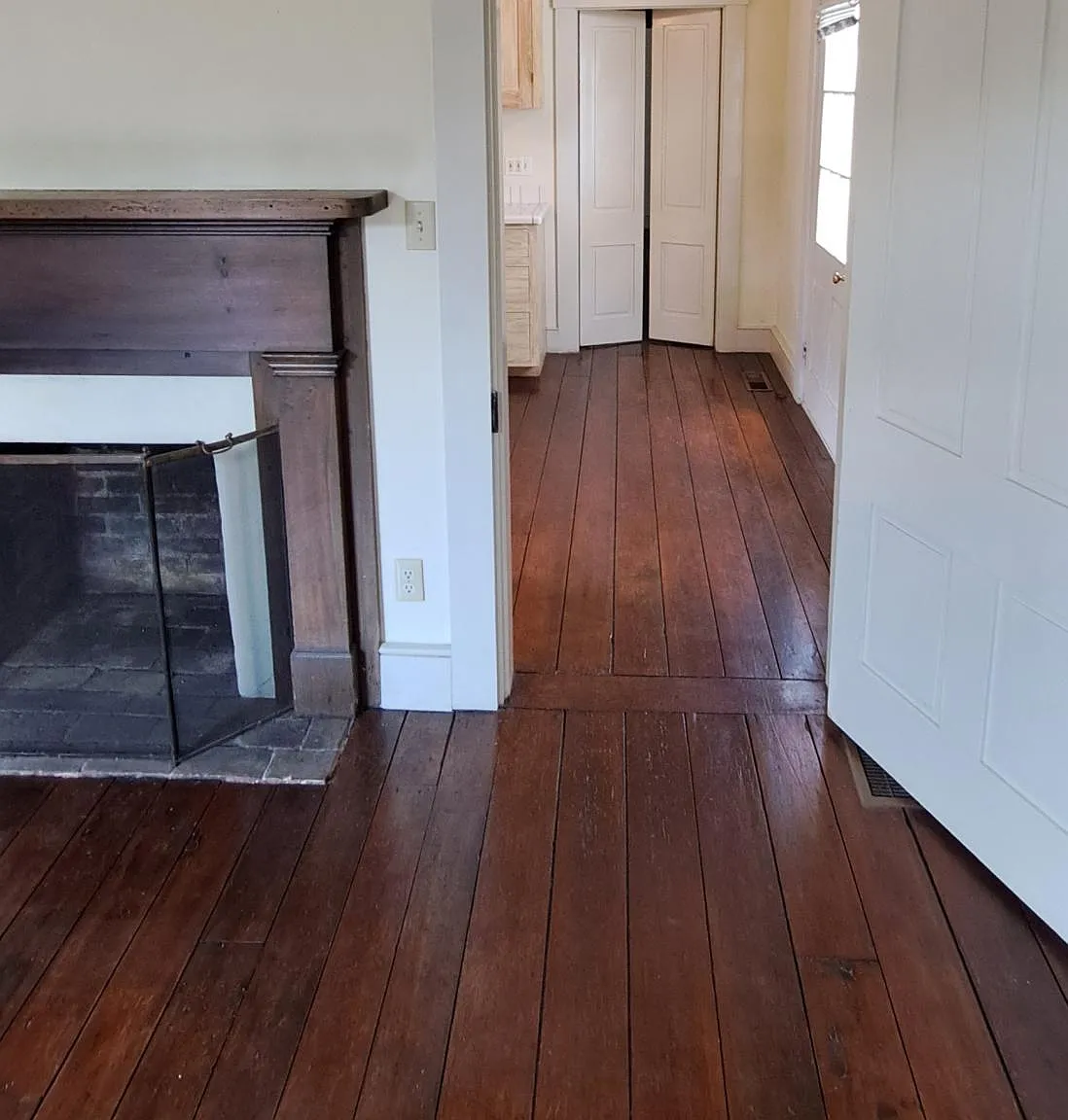 1 bed, 827 sqft, $1,195 — Photo 3