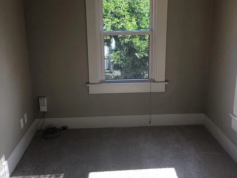 1727 T St #D — Photo 5