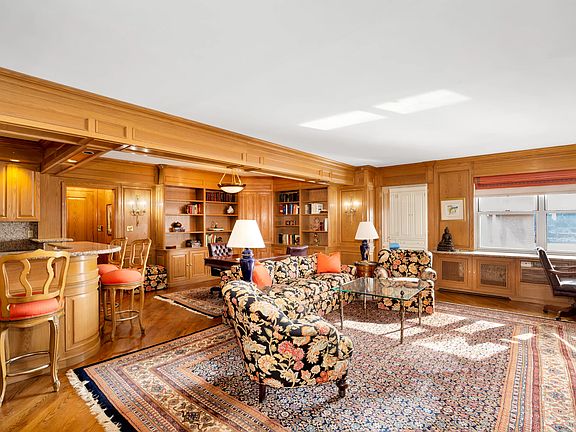 2nd image of 25 Sutton Pl S #14JI