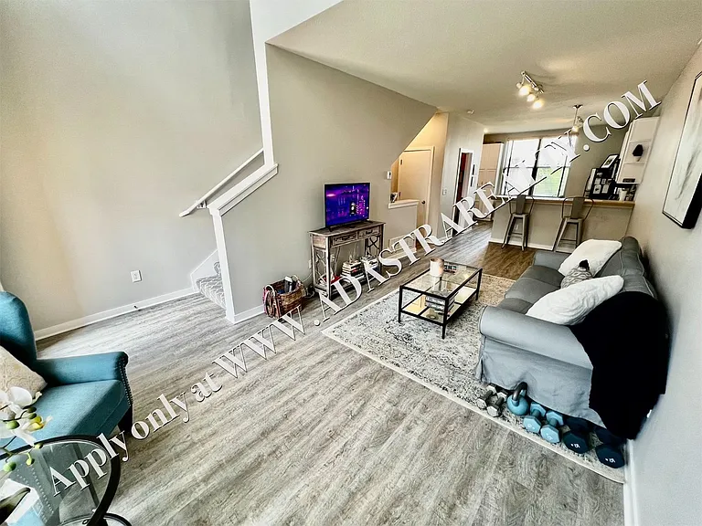 4545 Madison Ave — Photo 13