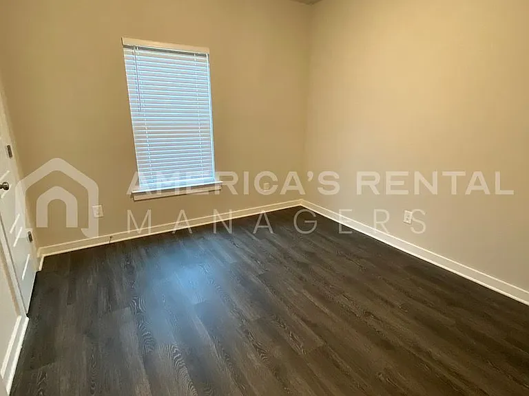 100 Barnett Pl — Photo 8