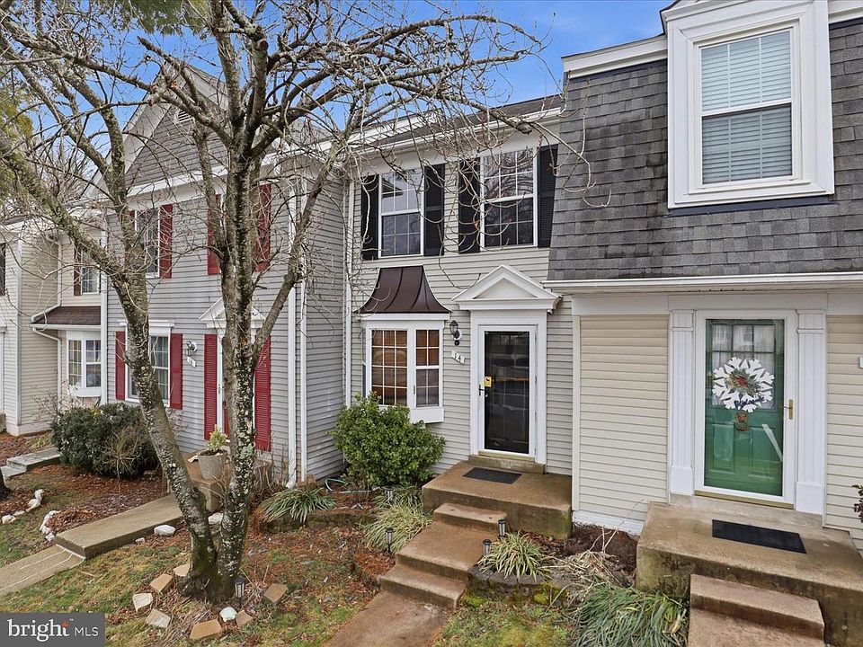 1st image of 14 Marian Ct