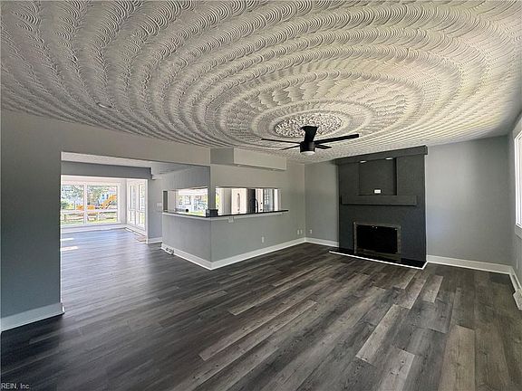 3rd image of 3009 Lynnhaven Dr