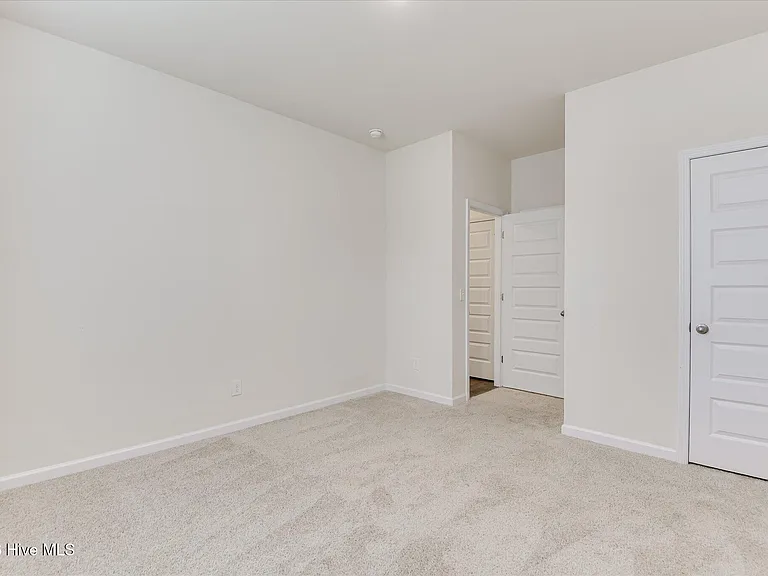 1147 Sims Dr — Photo 22