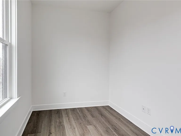 1823 W Cary St #A — Photo 36