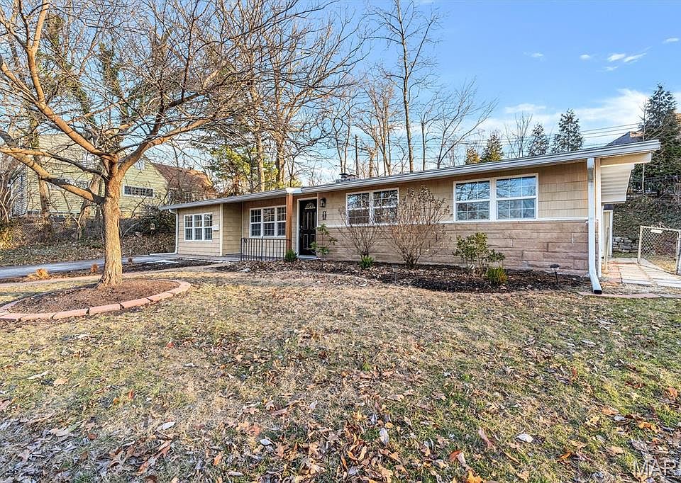 1st image of 621 Crest Ct