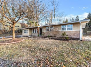 621 Crest Ct, Saint Louis, MO 63122