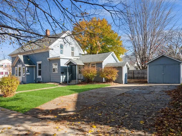 527 6th Ave NW, Faribault, MN 55021