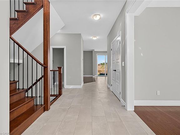 5th image of 47 Burton St
