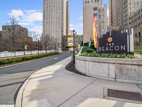 2nd image of 4 Beacon Way APT 708
