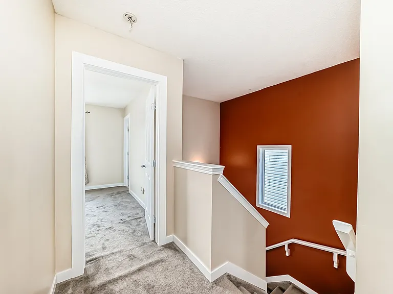 2362 29a Ave NW — Photo 41