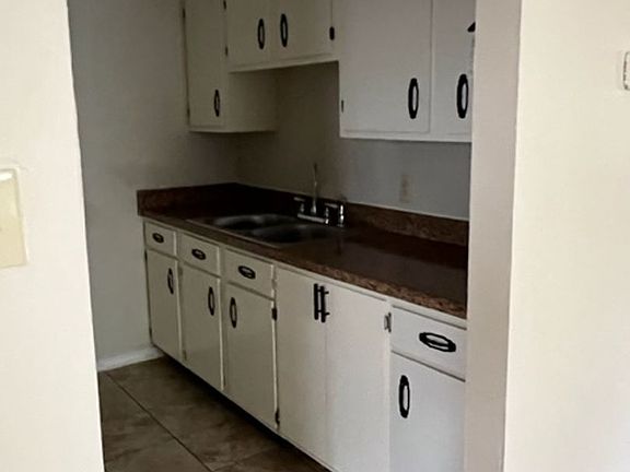5th image of 2322 N 9th St APT 8