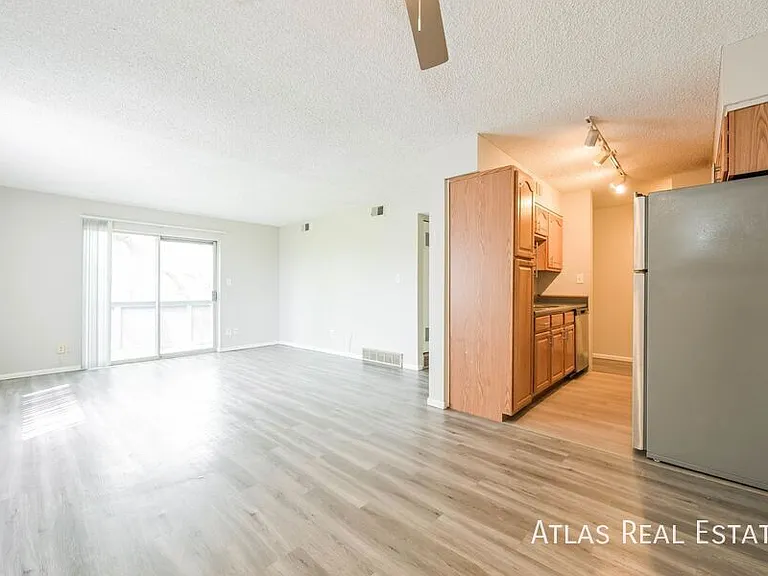 280 E Highline Cir #301 — Photo 2