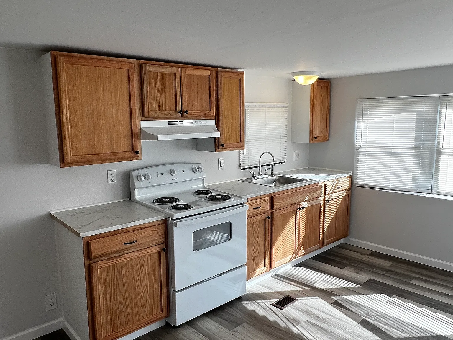 2 bed, $720 — Photo 1