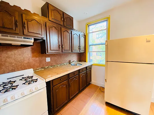 Rented by Nooklyn NYC LLC | media 6