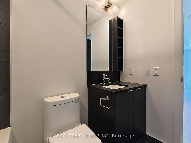8 Wellesley St E #3910 — Photo 23