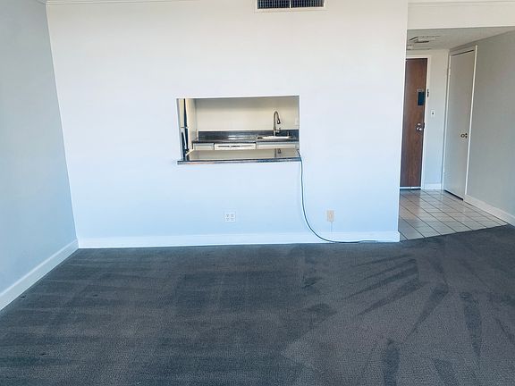 3rd image of 410 W 7th St APT 1727