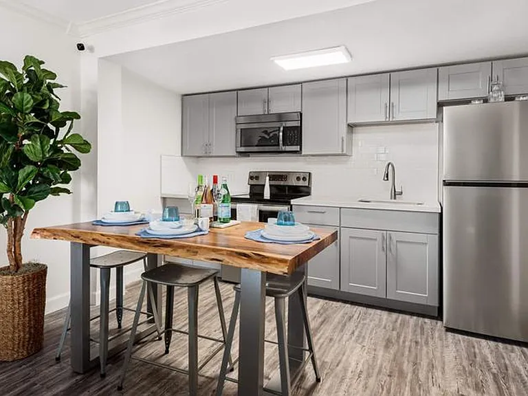 The Molino Apartments — Photo 26