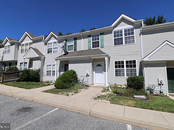 2nd image of 25 Gristmill Ln