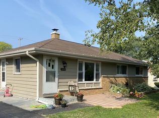 5609 W Calumet Rd, Milwaukee, WI 53223