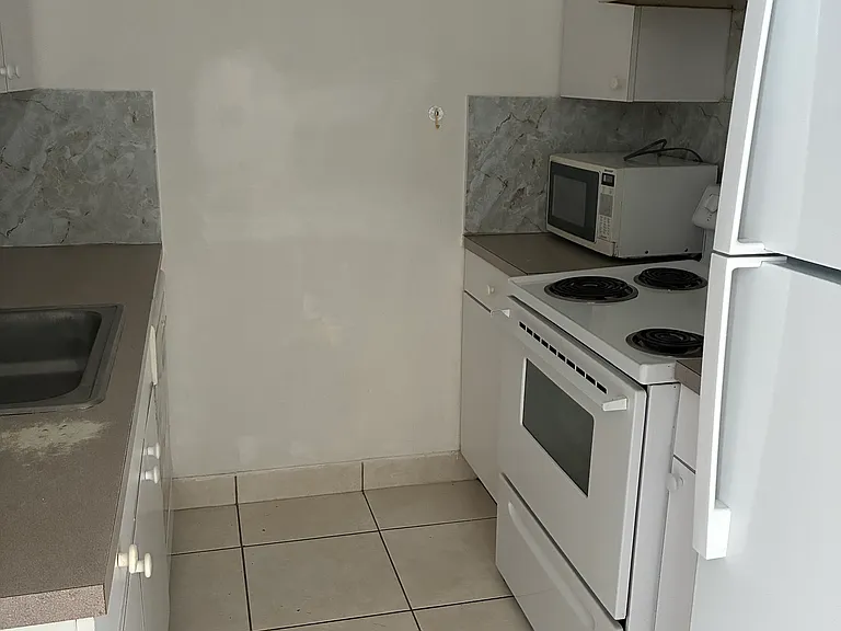 616 NW 26th Ave #4 — Photo 8