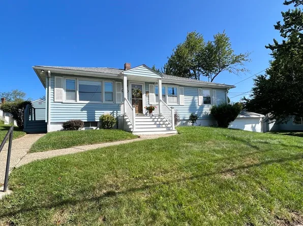 24 Tarrytown Ln, Worcester, MA 01602