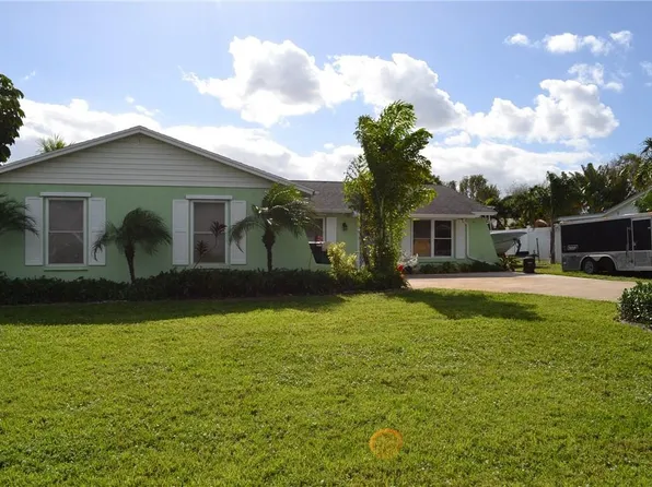 8742 SE Sandcastle Circle, Hobe Sound, FL 33455