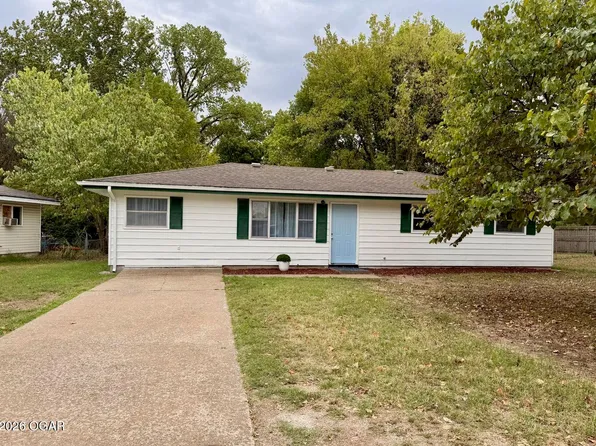 825 Shartell Dr, Neosho, MO 64850