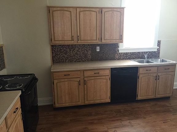 4th image of 4753 Highridge Ave