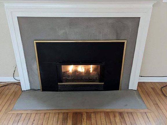 3rd image of 220 7th Ave SE