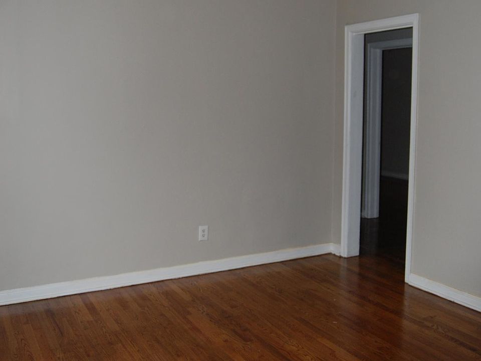 2nd image of 630 Daniel Ave