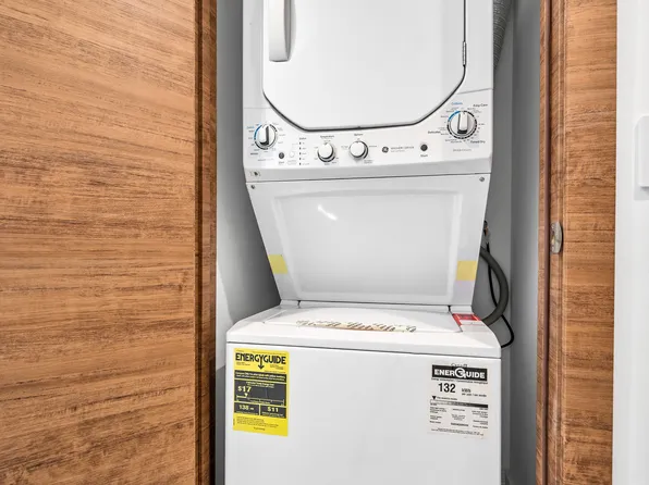 2335 Bath Avenue image 16 of 25