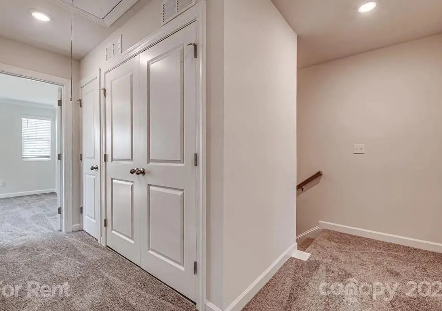 Room in 4 Bedroom Home at Tears Ln — Photo 4
