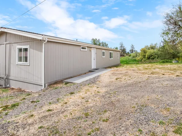 14411 Highway 62, Eagle Pt, OR 97524
