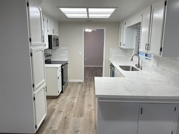 5th image of 1449 Greenwich Dr
