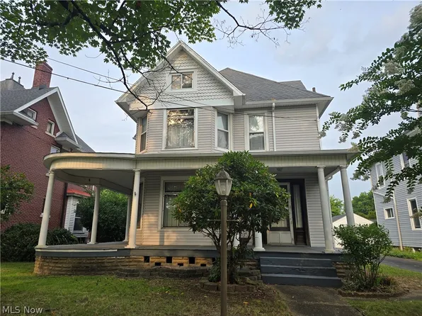 407 Williams Ave, Williamstown, WV 26187