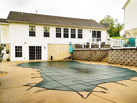 Salt water pool. New liner, pool pump and salt cell