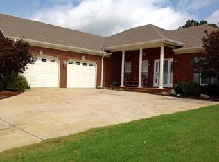 141 Cedarbrook Ln, Killen, AL 35645