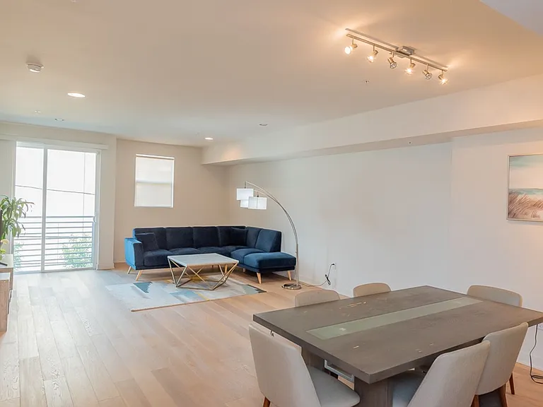 436 S Virgil Ave #308 — Photo 7